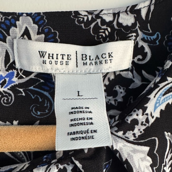 White House Black Market Floral Sleeveless Blouse Work Summer Top Black Blue L - Picture 4 of 5